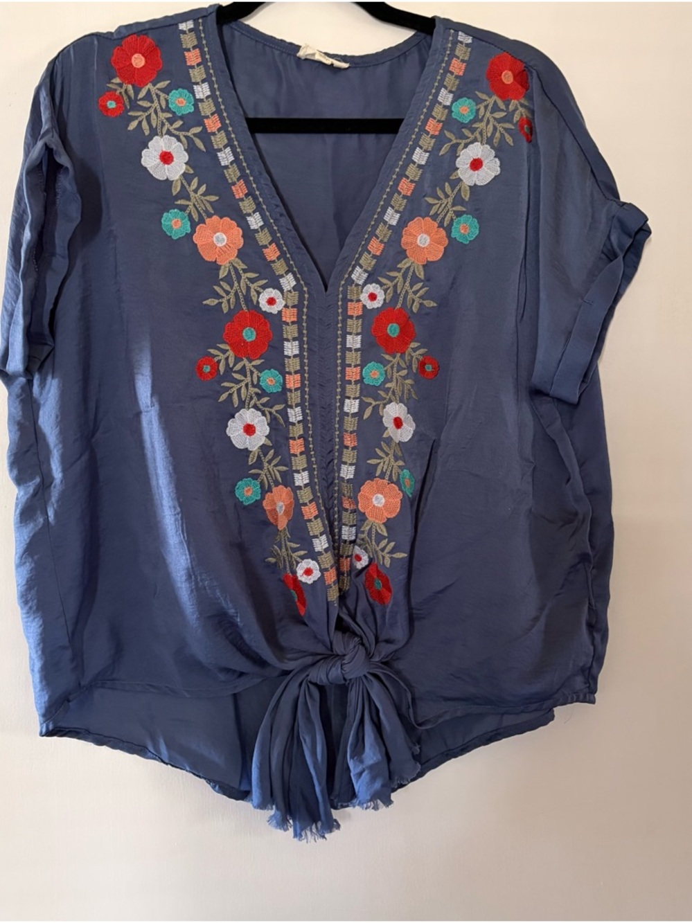 entro Navy V-Neck Tie-Front Embroidered Tunic with Floral Accents Small